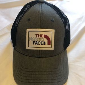 NWT Men’s The North Face Trucker Hat